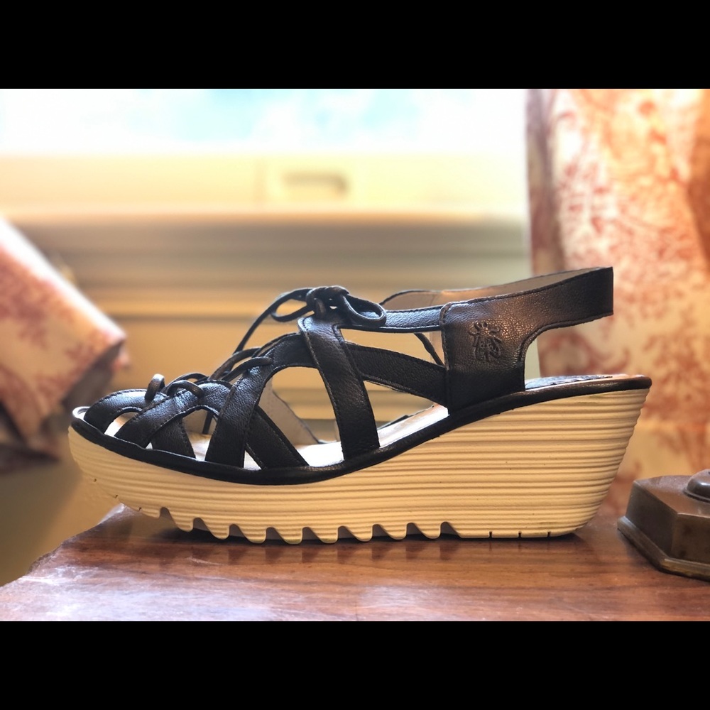 FLY London “Yapi” black sandal 9.5 (size 40) NIB